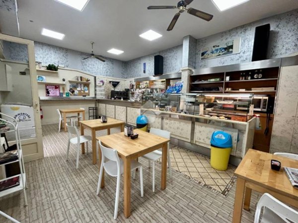 negozio in vendita a Pisa in zona Quartiere Santa Maria