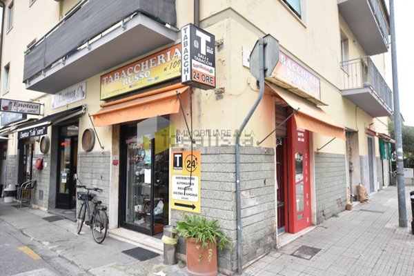 negozio in vendita a Pisa in zona Porta a Lucca