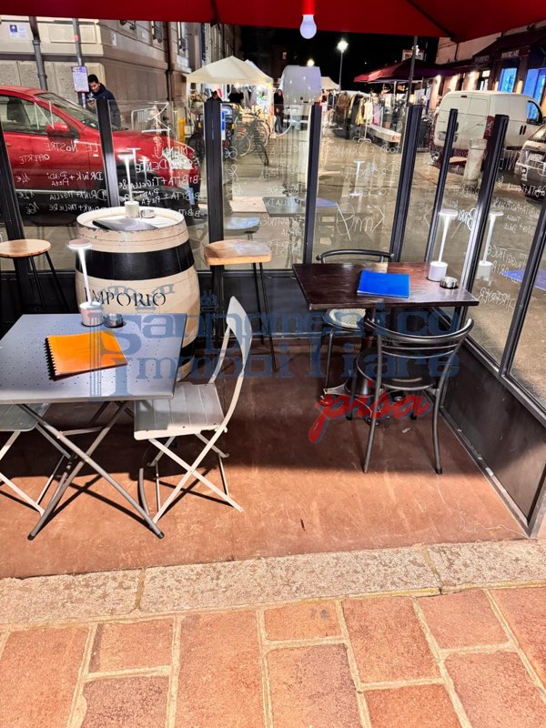 negozio in vendita a Pisa in zona Quartiere Santa Maria