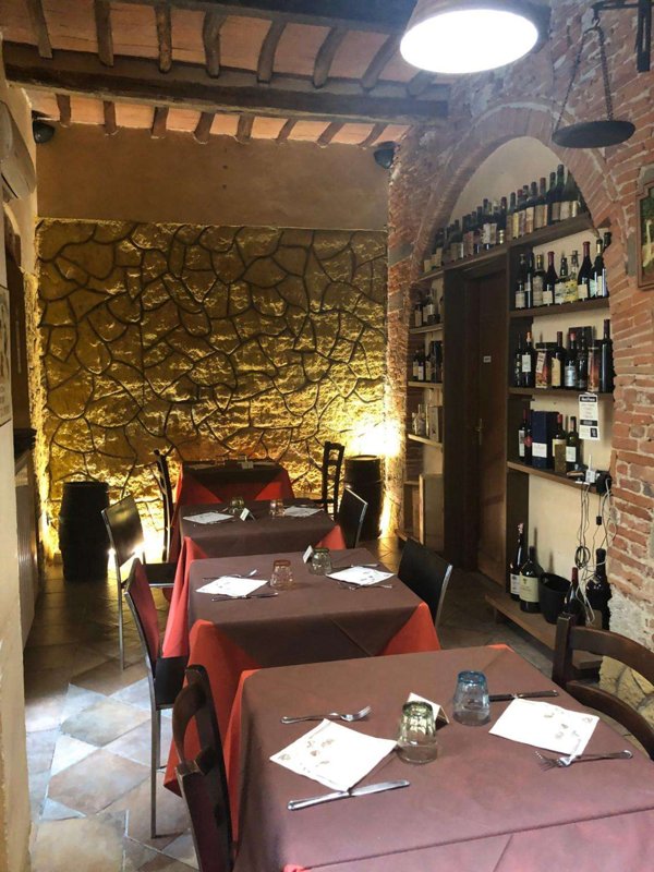 negozio in vendita a Pisa in zona Quartiere San Francesco