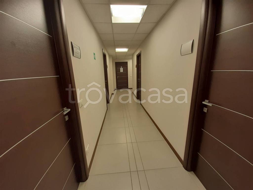 ufficio in vendita a Pisa in zona Ospedaletto
