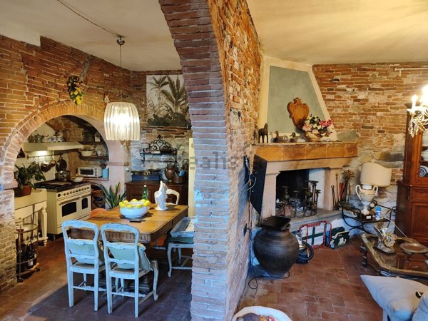casa indipendente in vendita a Pisa in zona Porta a Mare