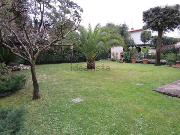 casa indipendente in vendita a Pisa in zona Tirrenia