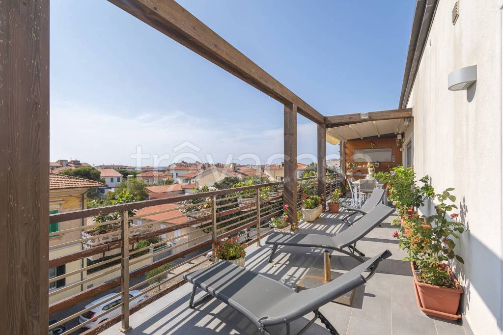 appartamento in vendita a Pisa in zona Marina di Pisa