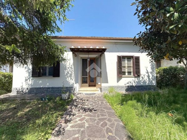 casa indipendente in vendita a Pisa in zona La Vettola