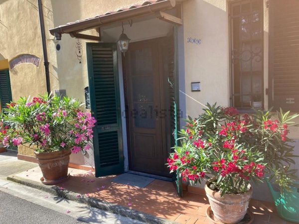 casa indipendente in vendita a Pisa in zona Centro Storico