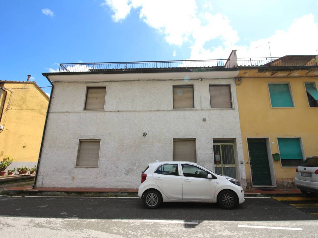 appartamento in vendita a Pisa in zona Barbaricina
