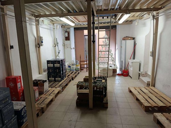 locale di sgombero in vendita a Pisa in zona Quartiere Santa Maria