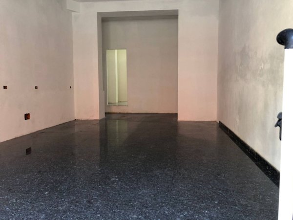 negozio in vendita a Pisa