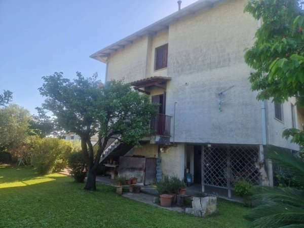 casa indipendente in vendita a Pisa in zona Putignano