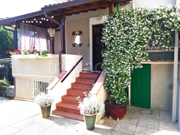 casa indipendente in vendita a Pisa in zona Tirrenia