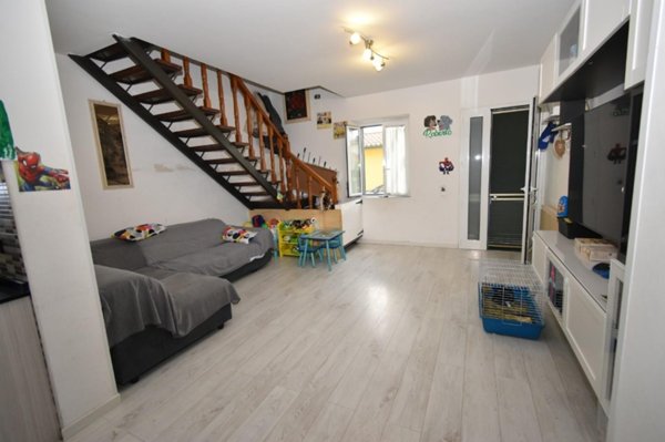 casa indipendente in vendita a Pisa in zona Porta a Lucca
