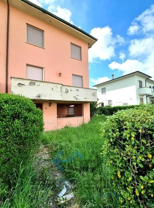 casa indipendente in vendita a Pisa in zona Barbaricina