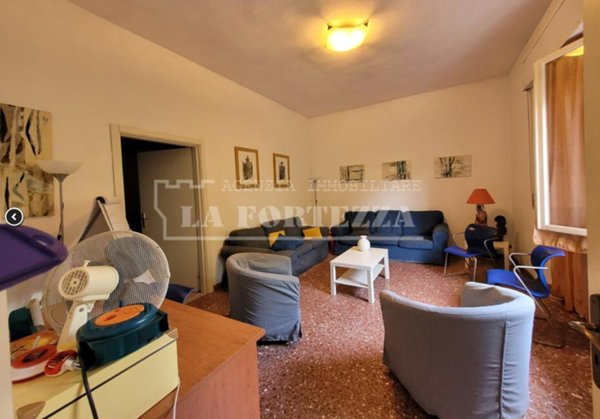 casa indipendente in vendita a Pisa in zona Porta a Lucca
