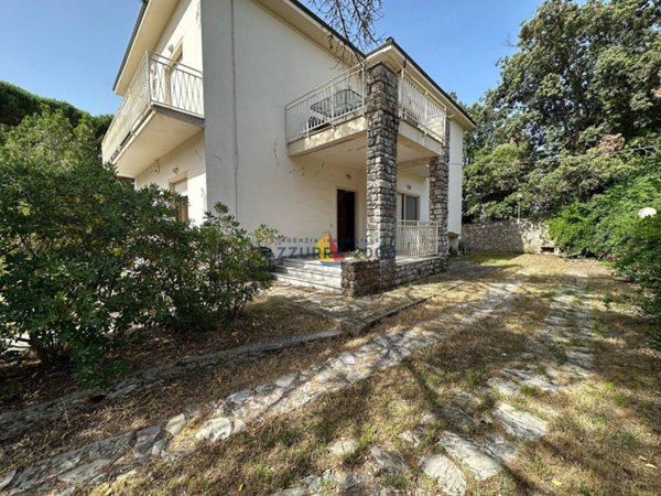 casa indipendente in vendita a Pisa in zona Tirrenia