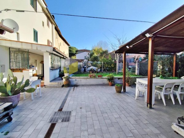 casa indipendente in vendita a Pisa in zona Centro Storico
