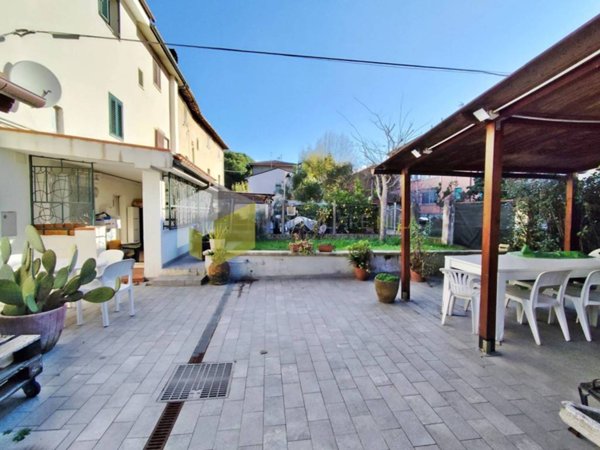 casa indipendente in vendita a Pisa in zona Centro Storico