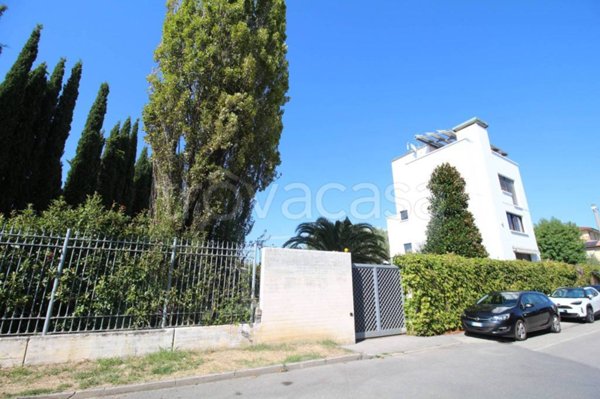 casa indipendente in vendita a Pisa in zona Porta a Lucca