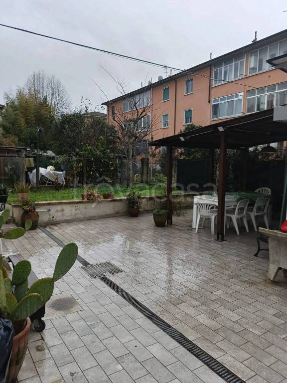 casa indipendente in vendita a Pisa in zona Porta a Lucca