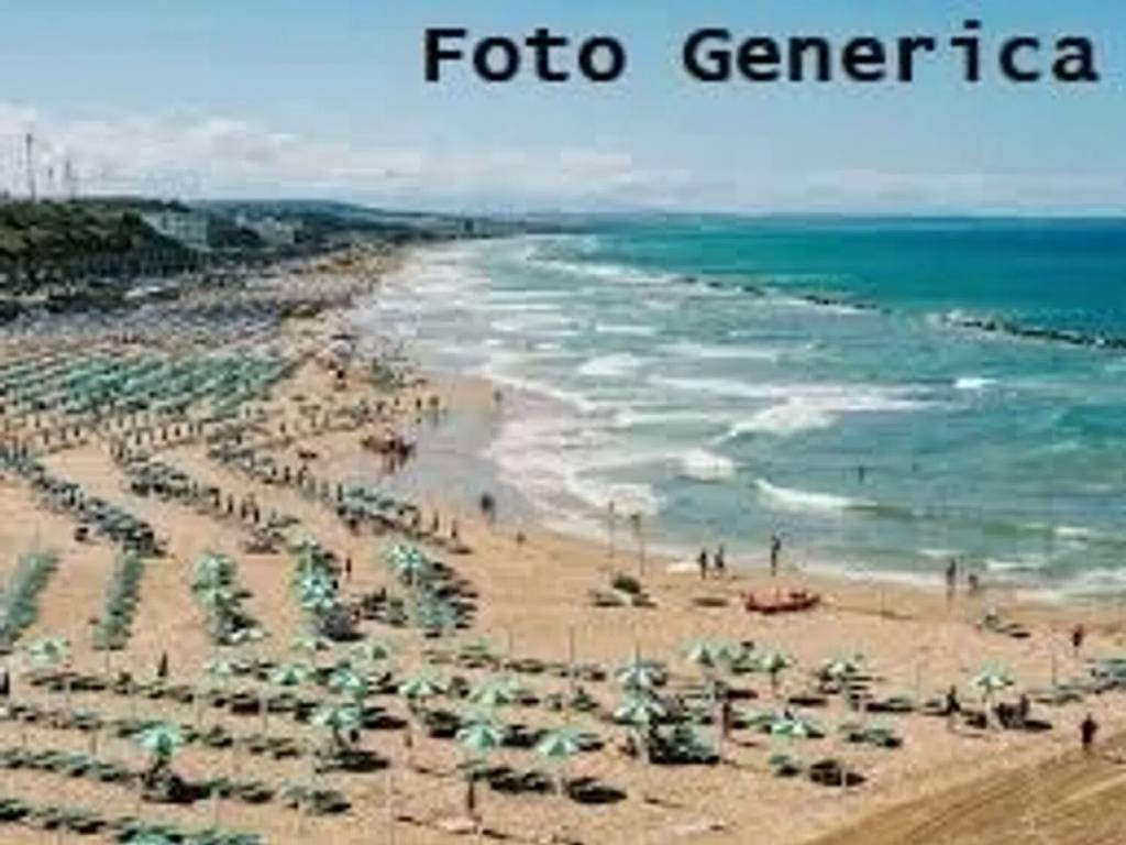 negozio in vendita a Pisa in zona Marina di Pisa
