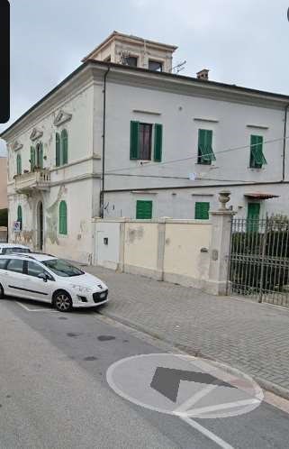appartamento in vendita a Pisa in zona Marina di Pisa