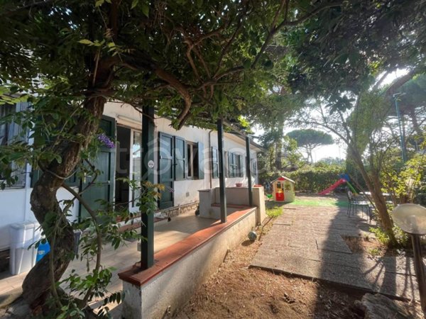 casa indipendente in vendita a Pisa in zona Tirrenia