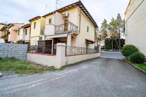 casa indipendente in vendita a Pisa in zona Quartiere San Giusto
