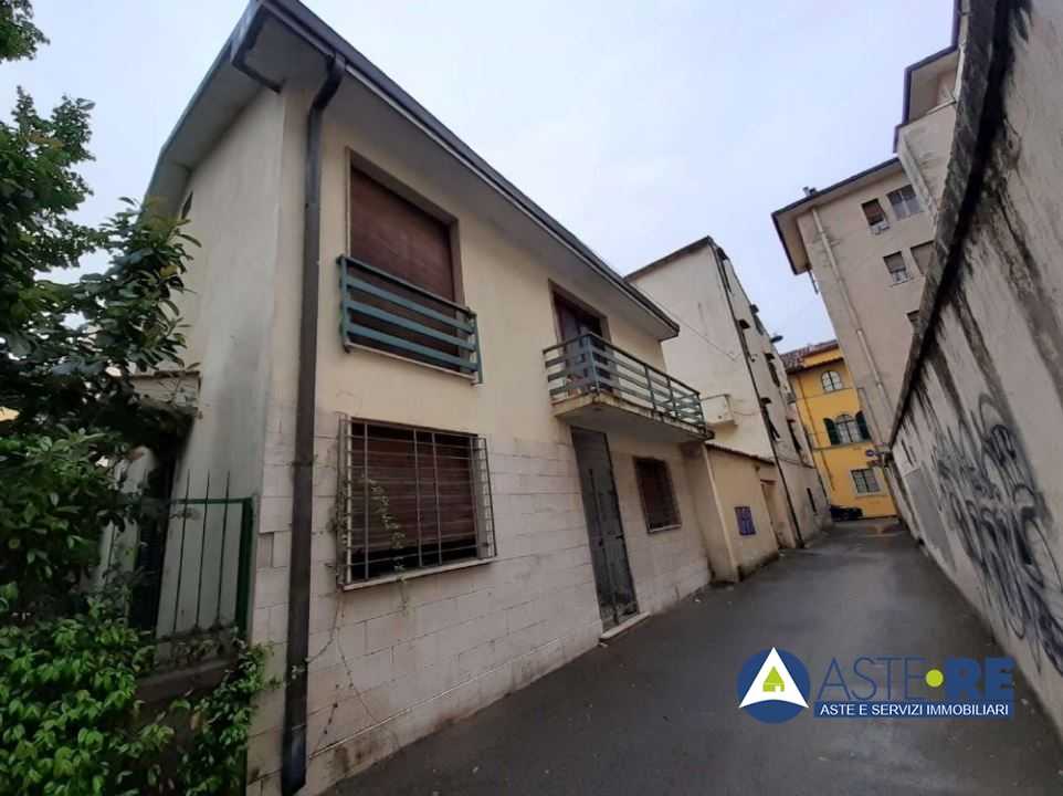 casa indipendente in vendita a Pisa in zona Tribunale