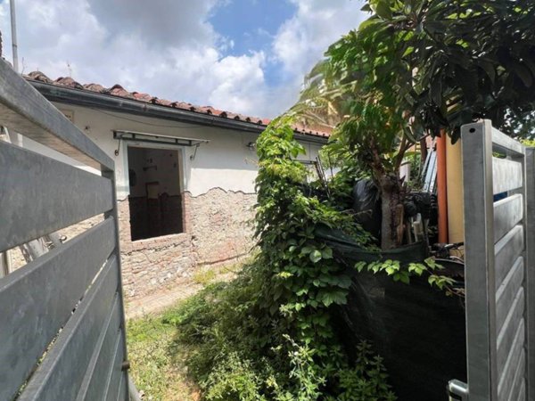 casa indipendente in vendita a Pisa in zona Pratale / Don Bosco