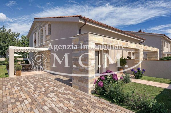 casa indipendente in vendita a Pisa in zona Riglione