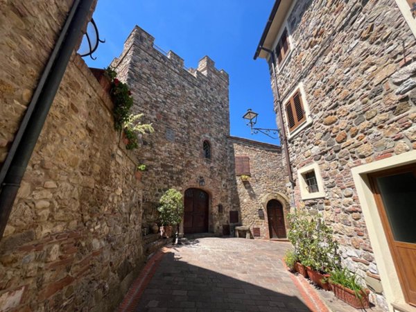 negozio in vendita a Pisa in zona Centro Storico