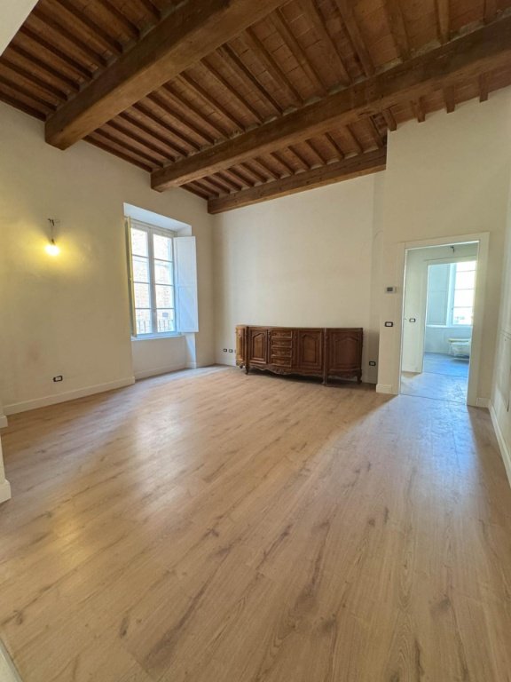 appartamento in vendita a Pisa in zona Lungarni
