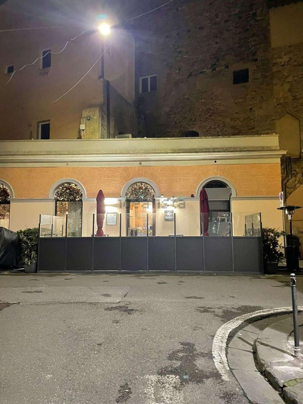 negozio in vendita a Pisa in zona Quartiere San Francesco