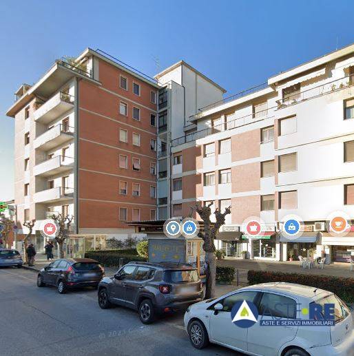 negozio in vendita a Pisa in zona Tribunale