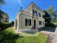 casa indipendente in vendita a Pisa in zona Porta a Mare