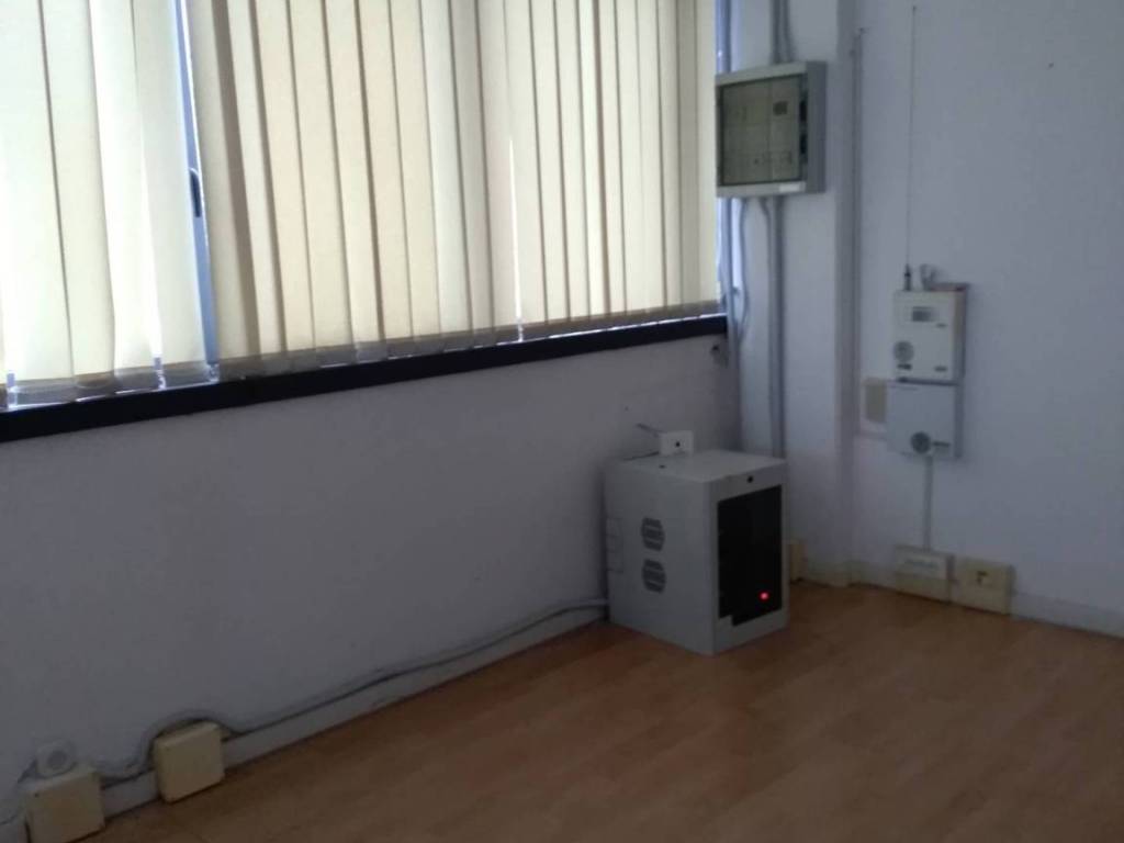 negozio in vendita a Pisa in zona Ospedaletto