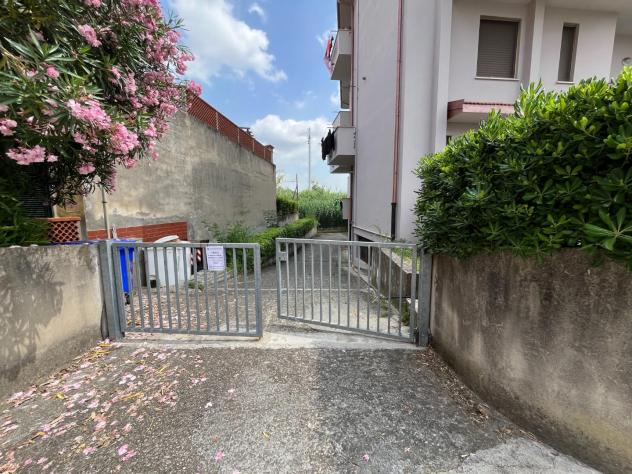 locale di sgombero in vendita a Pisa in zona Pratale / Don Bosco