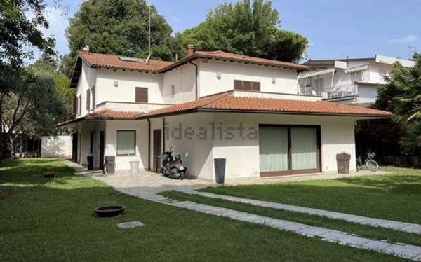 casa indipendente in vendita a Pisa in zona Tribunale