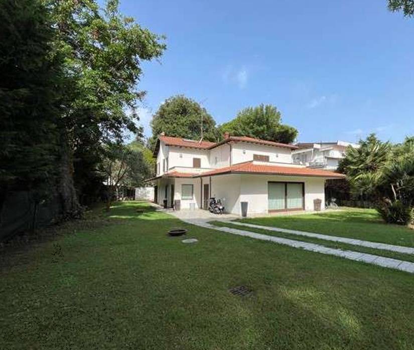 casa indipendente in vendita a Pisa in zona Tirrenia