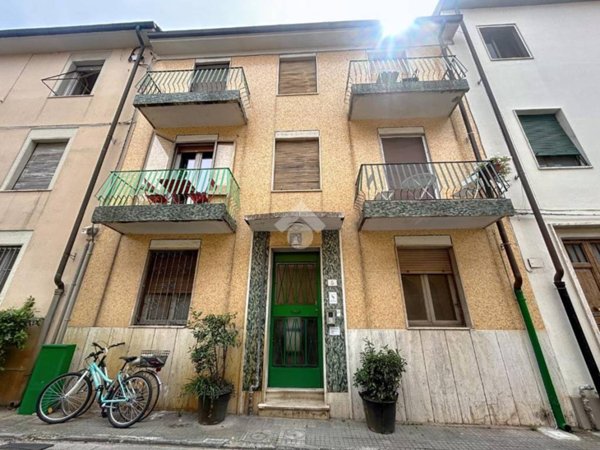 appartamento in vendita a Pisa in zona Stazione