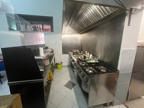 negozio in vendita a Pisa in zona Marina di Pisa