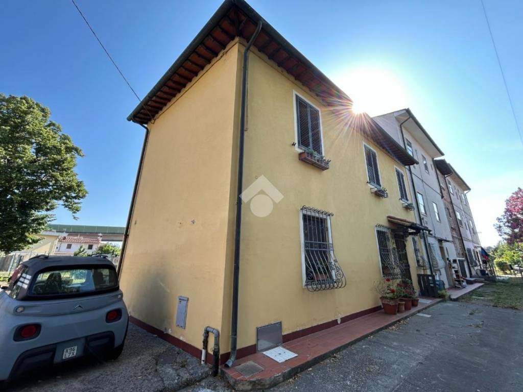 casa indipendente in vendita a Pisa in zona Putignano
