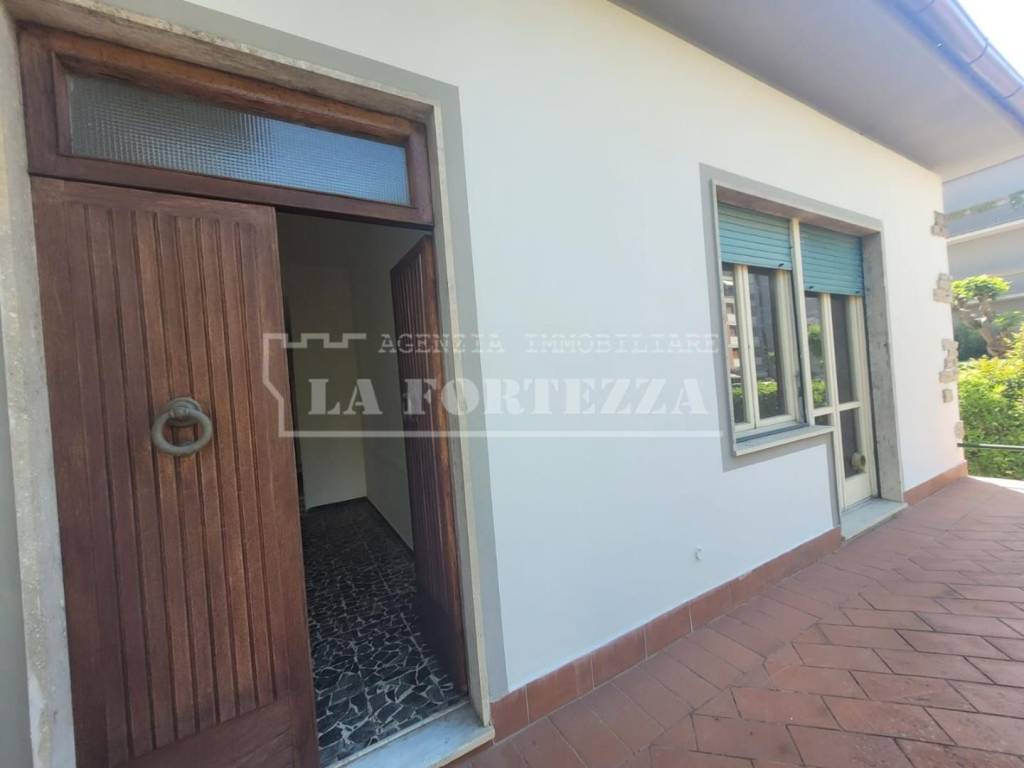 casa indipendente in vendita a Pisa in zona Porta a Lucca