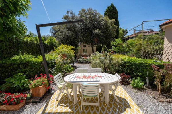 casa indipendente in vendita a Pisa in zona Porta a Lucca