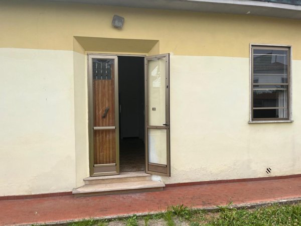 casa indipendente in vendita a Pisa in zona Riglione
