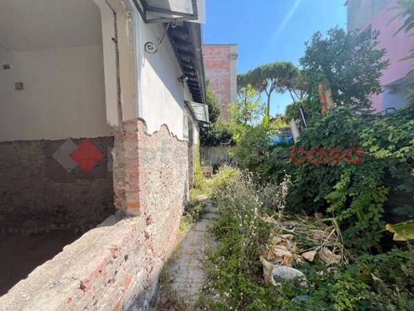 casa indipendente in vendita a Pisa in zona Landi