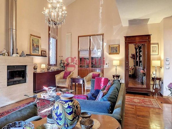 casa indipendente in vendita a Pisa in zona Barbaricina