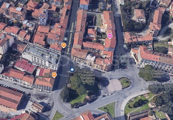 locale commerciale in vendita a Pisa in zona Stazione