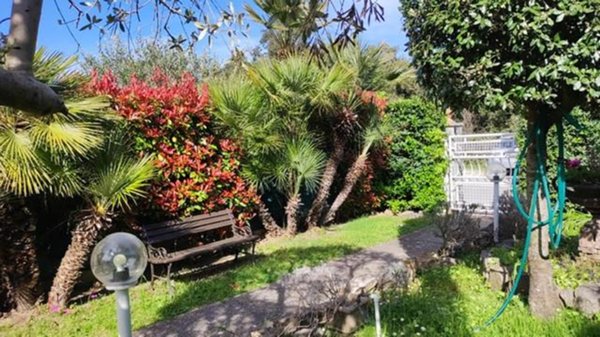 casa indipendente in vendita a Pisa in zona Tirrenia
