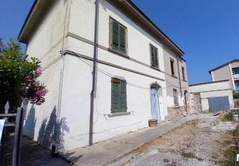 casa indipendente in vendita a Pisa